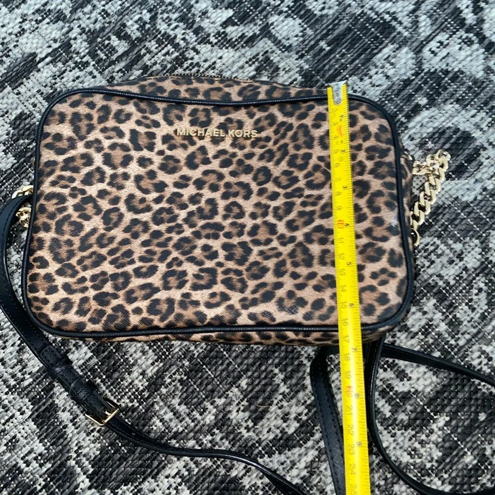 Michael Kors, Crossbody purse - Picture 6 of 6